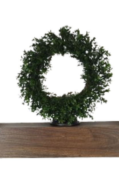 Boxwood Wreath 17"